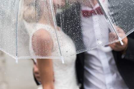 mariage sous la pluie