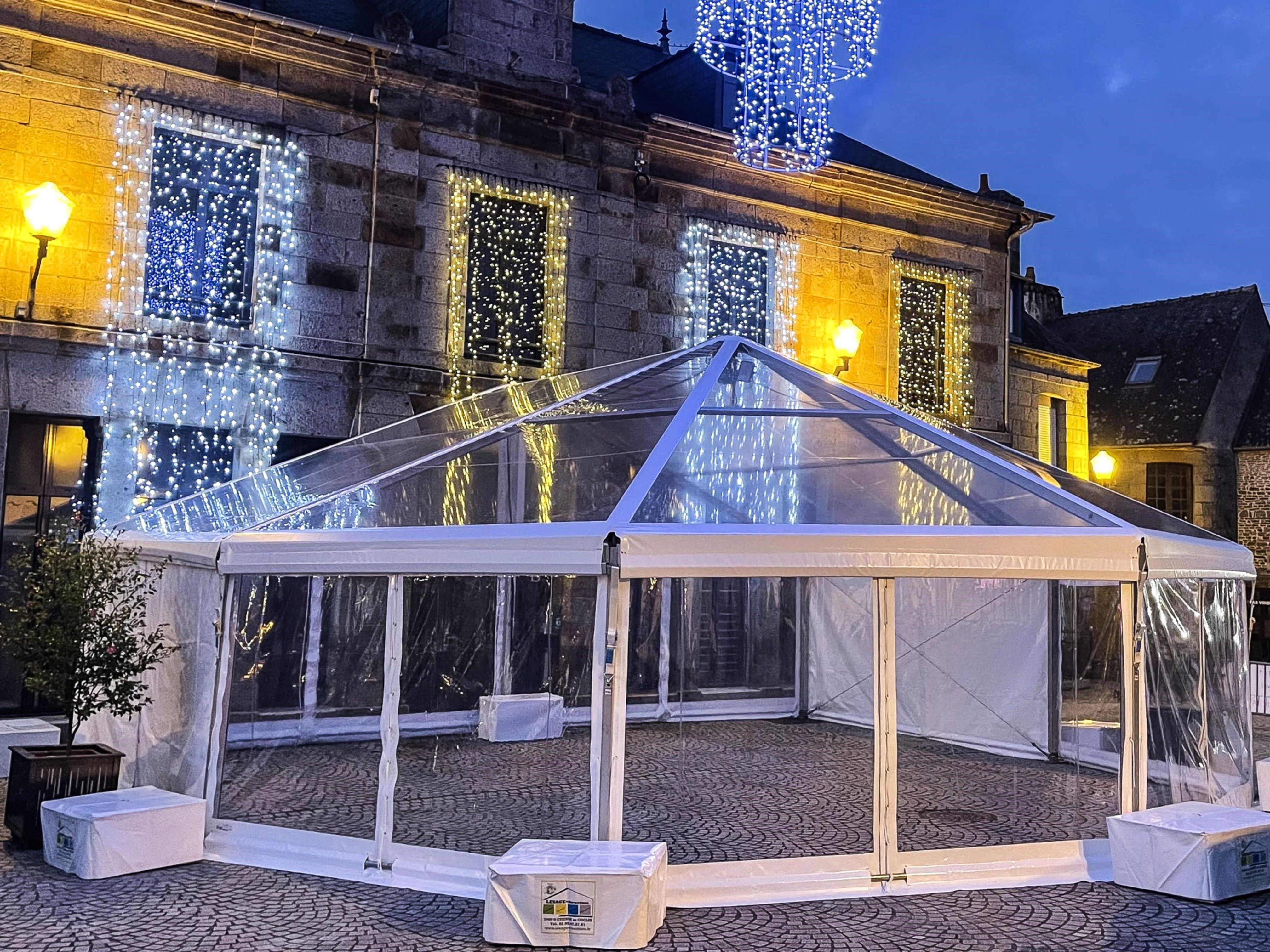 Tente Octogonale marché de Noël de St-Brice-en-Coglès